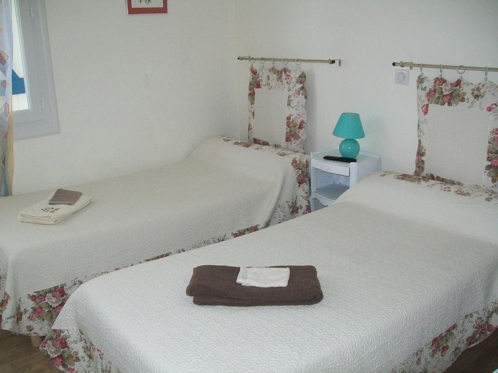 Hotel Au Charme Du Levat Saint Paul de Loubressac Cameră foto